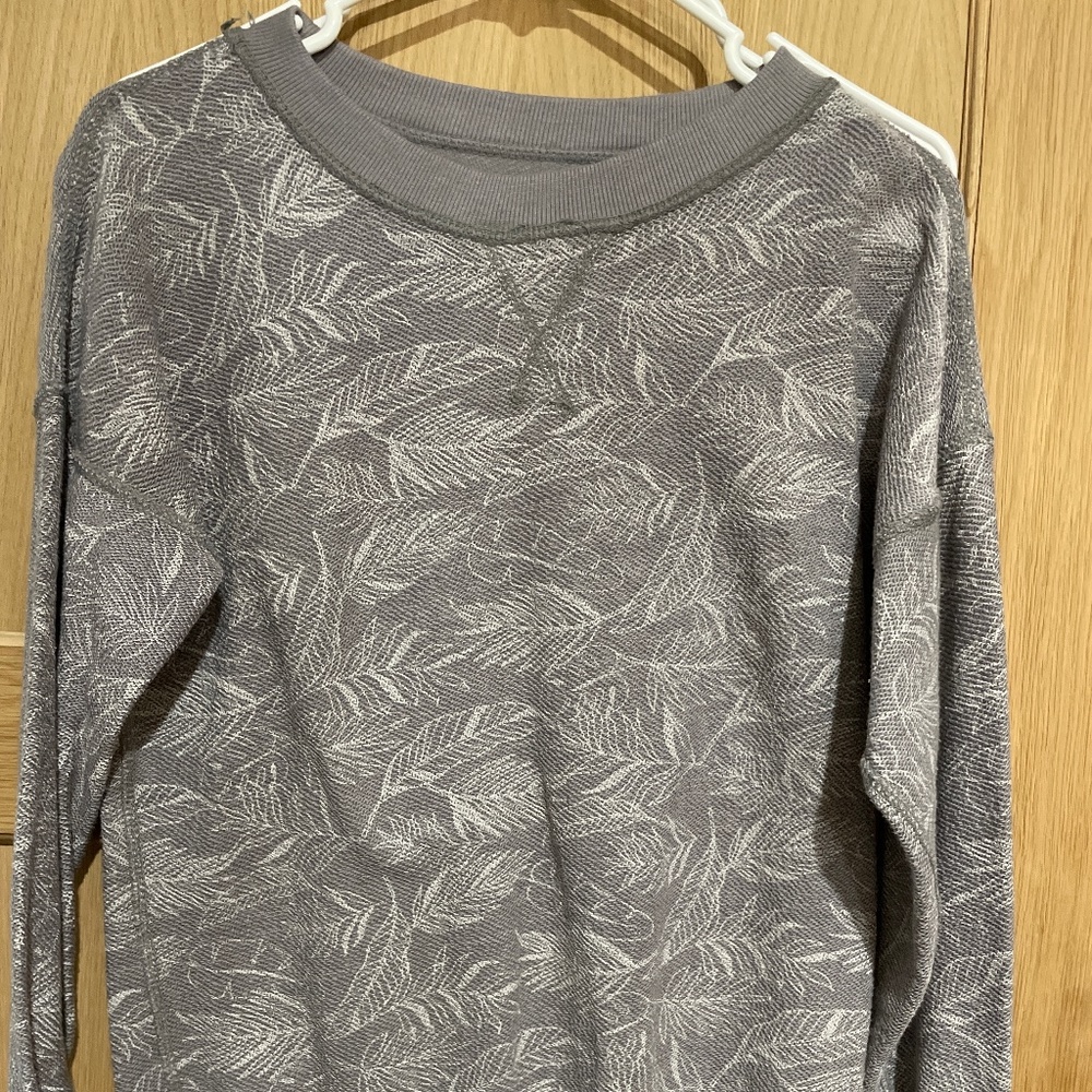 Sweatshirt